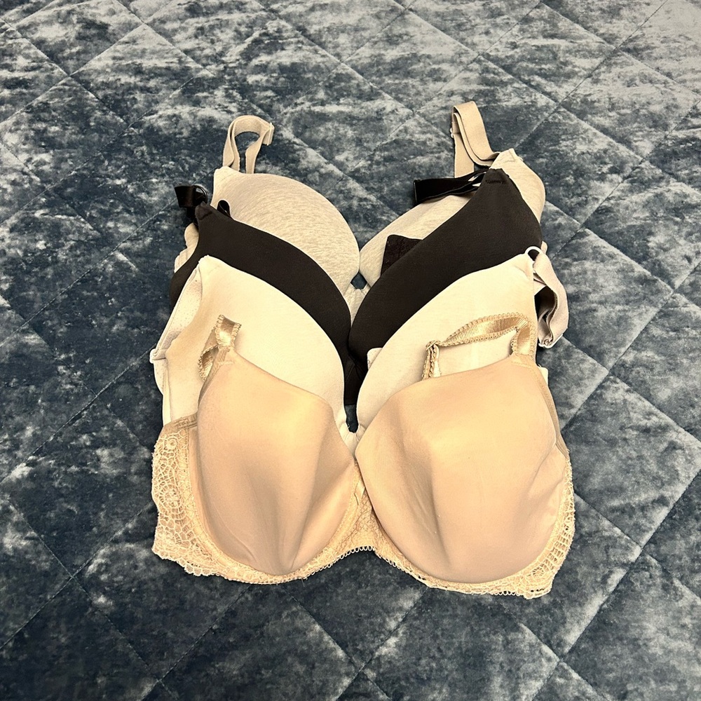 Lot of 4 Bras - 34DDD (Fruit of the Loom) 32DDD (Freya)